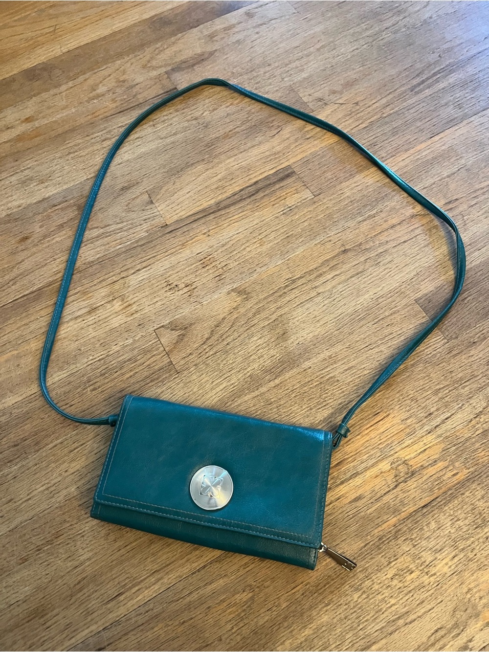 Liz Claiborne Teal Crossbody Wallet with Silver Medallion